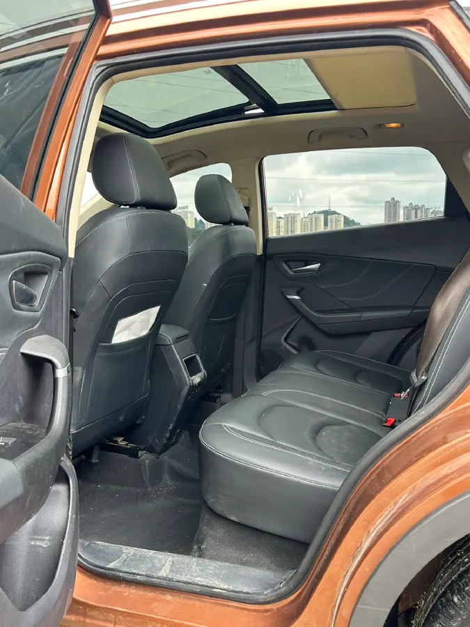 2019 FAW Jumpal D80 1.2T 143HP L4 7DCT,autocango,china used car exporter,china ev exporter,chinese used car exporter,chinese used ev exporter