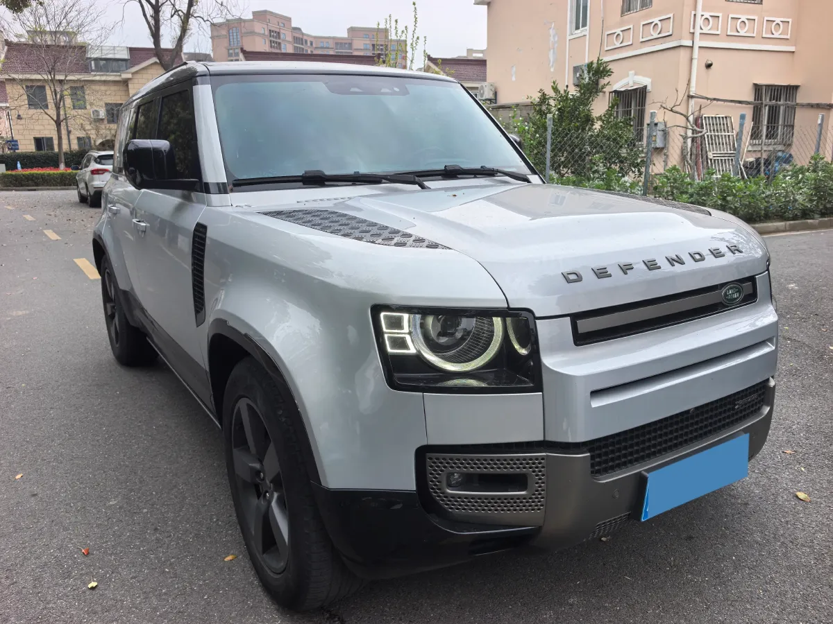 2022 Land Rover Defender 3.0T 400HP L6 8AT,autocango,china used car exporter,china ev exporter,chinese used car exporter,chinese used ev exporter
