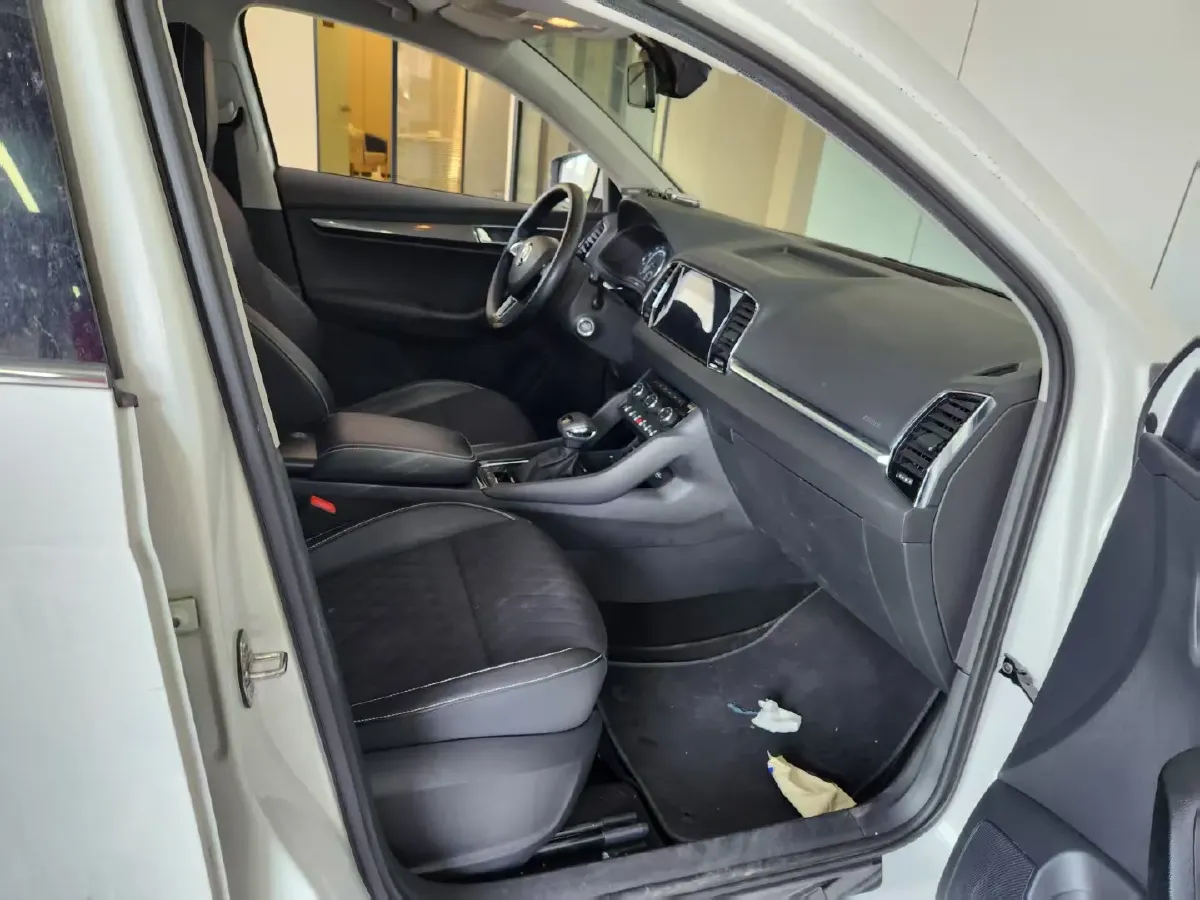 2020 Skoda Karoq 1.4T 150HP L4 7DCT,autocango,china used car exporter,china ev exporter,chinese used car exporter,chinese used ev exporter