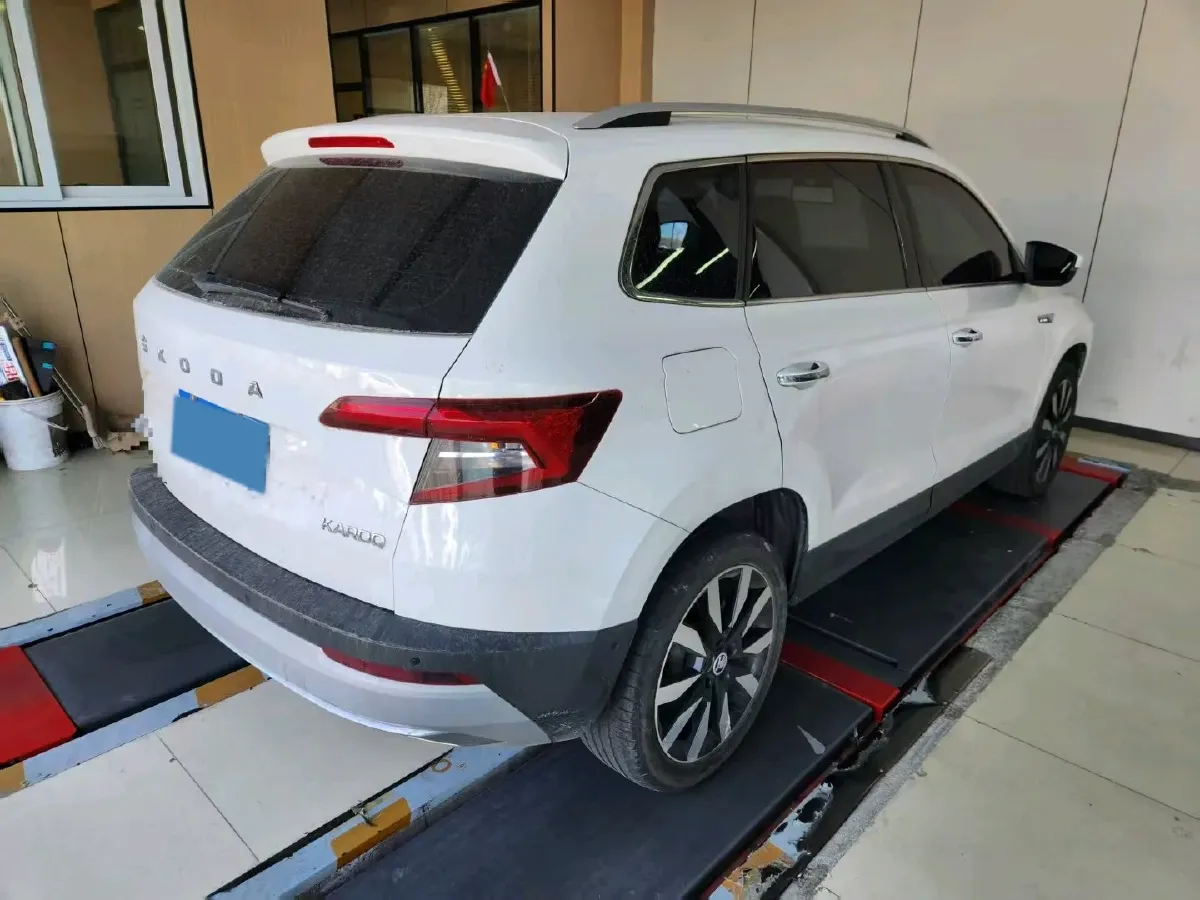 2020 Skoda Karoq 1.4T 150HP L4 7DCT,autocango,china used car exporter,china ev exporter,chinese used car exporter,chinese used ev exporter