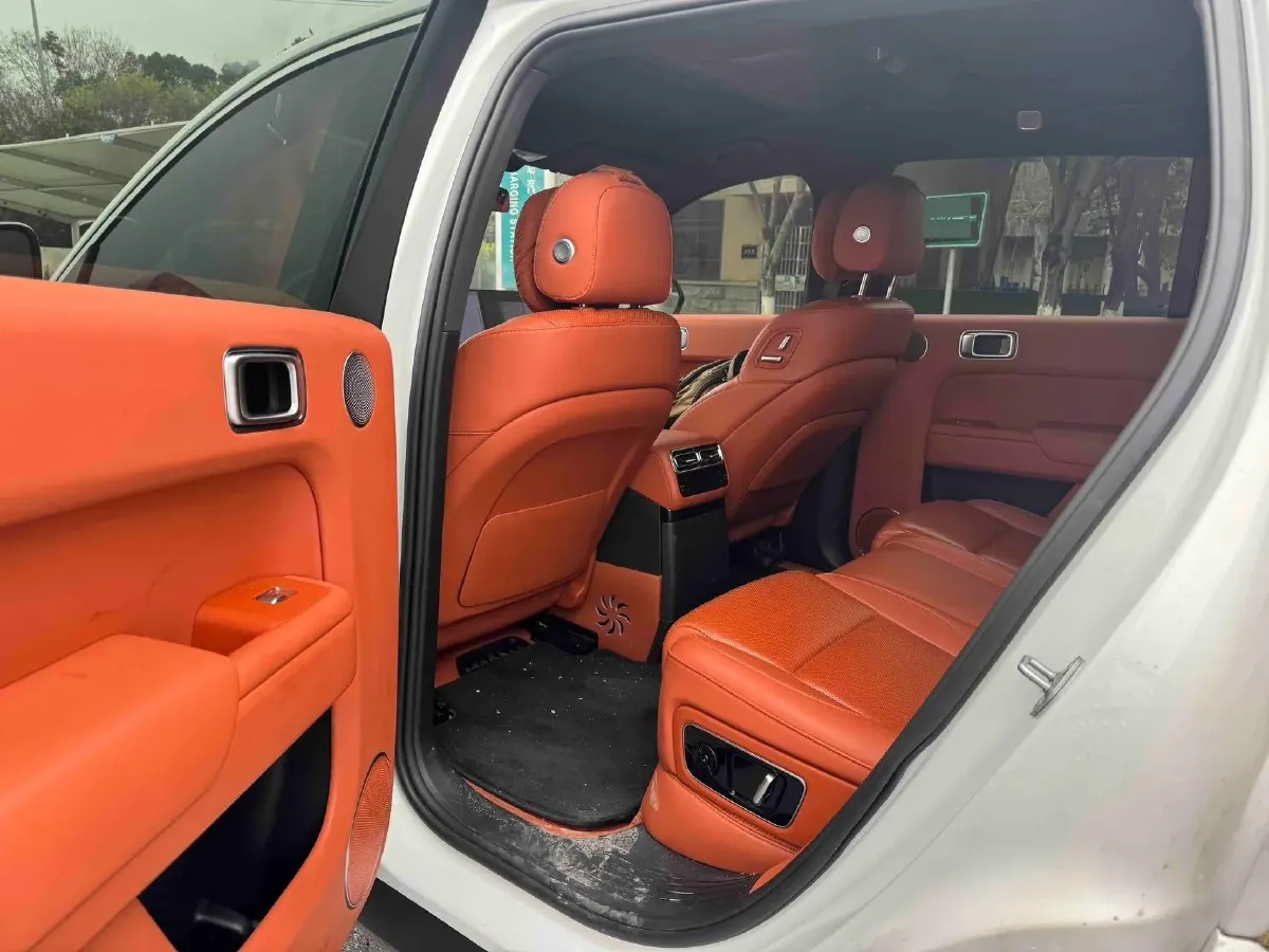 2024 Li L8 Range Extended 154HP REEV 52.3KWH,autocango,china used car exporter,china ev exporter,chinese used car exporter,chinese used ev exporter