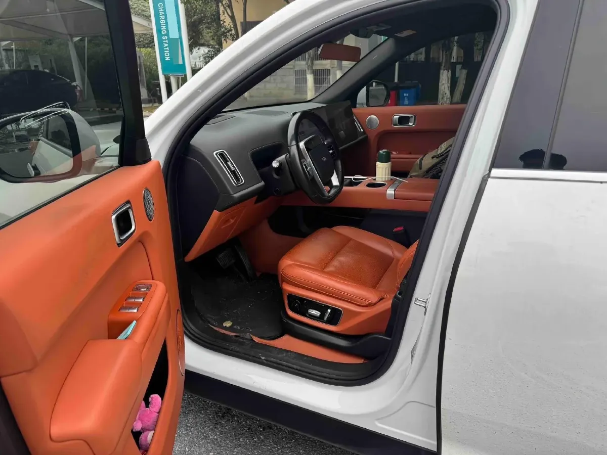 2024 Li L8 Range Extended 154HP REEV 52.3KWH,autocango,china used car exporter,china ev exporter,chinese used car exporter,chinese used ev exporter