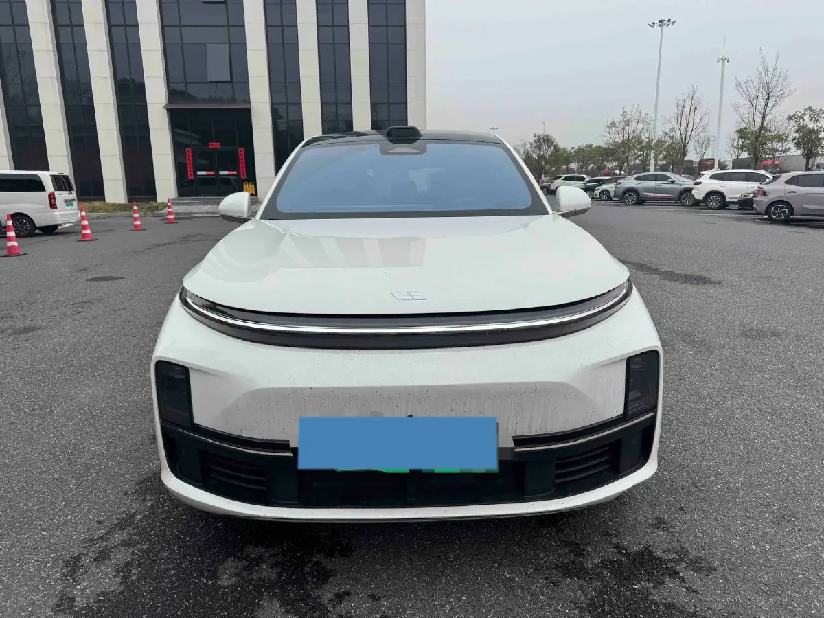 2024 Li L8 Range Extended 154HP REEV 52.3KWH,autocango,china used car exporter,china ev exporter,chinese used car exporter,chinese used ev exporter