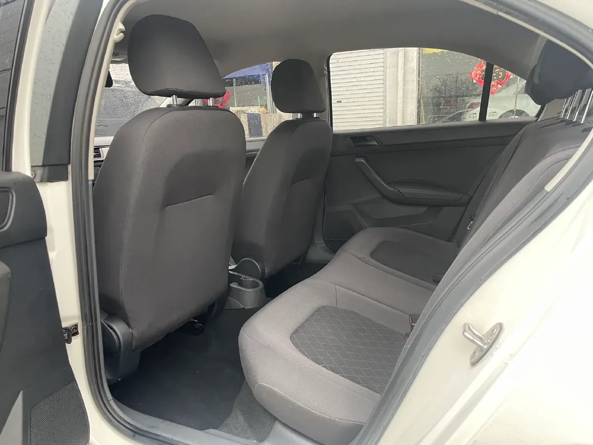 2020 DongFeng Aeolus YiXuan 1.5T 150HP L4 6DCT,autocango,china used car exporter,china ev exporter,chinese used car exporter,chinese used ev exporter