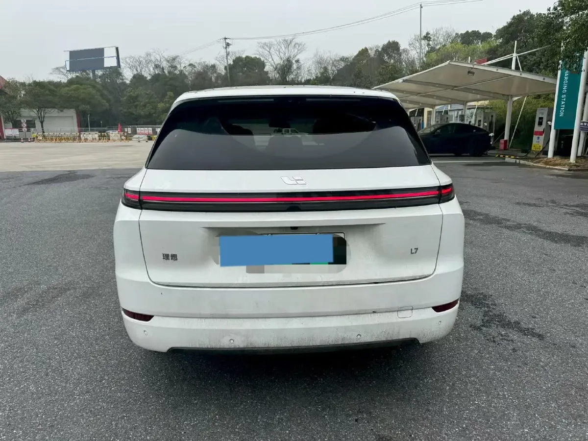 2024 Li L8 Range Extended 154HP REEV 52.3KWH,autocango,china used car exporter,china ev exporter,chinese used car exporter,chinese used ev exporter