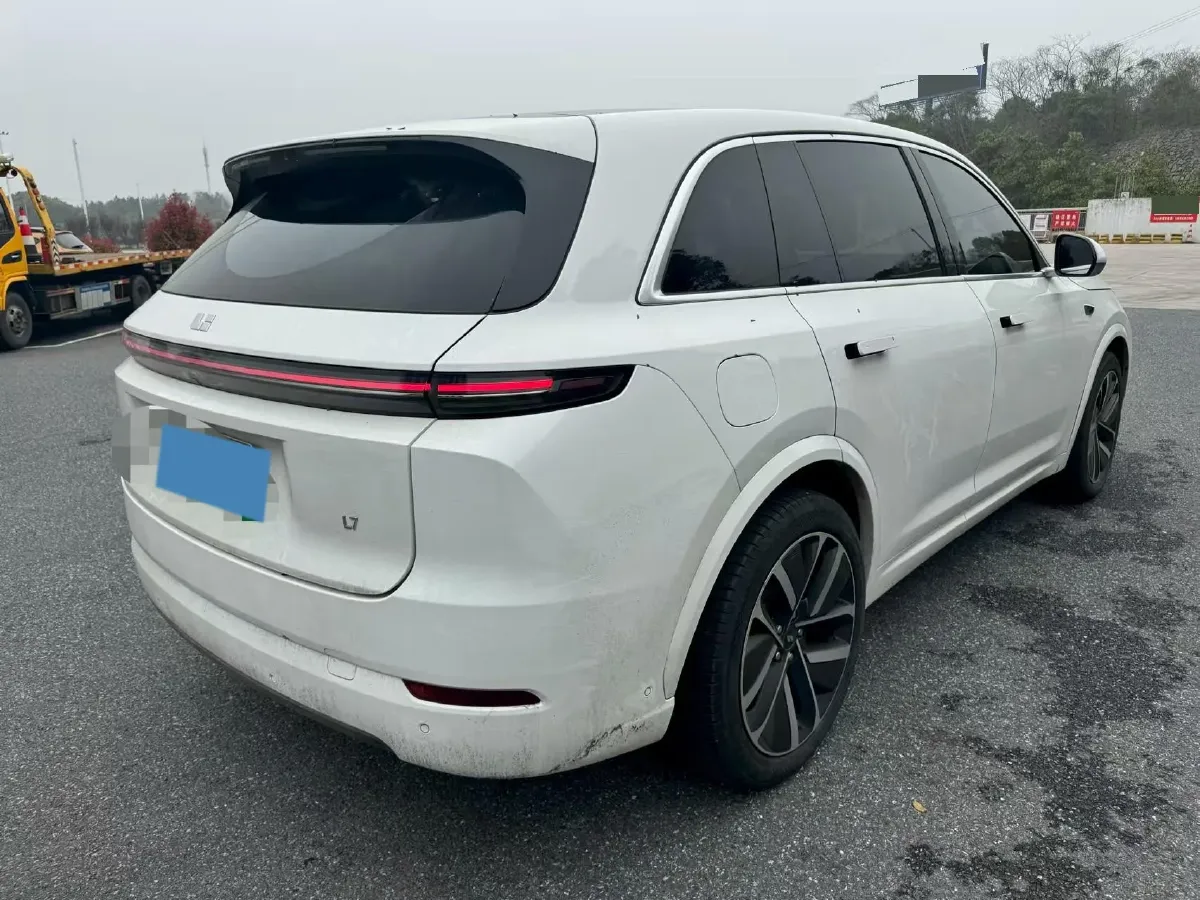 2024 Li L8 Range Extended 154HP REEV 52.3KWH,autocango,china used car exporter,china ev exporter,chinese used car exporter,chinese used ev exporter