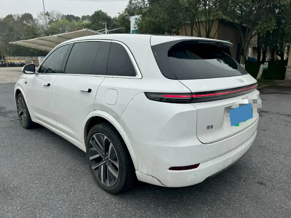 2024 Li L8 Range Extended 154HP REEV 52.3KWH,autocango,china used car exporter,china ev exporter,chinese used car exporter,chinese used ev exporter