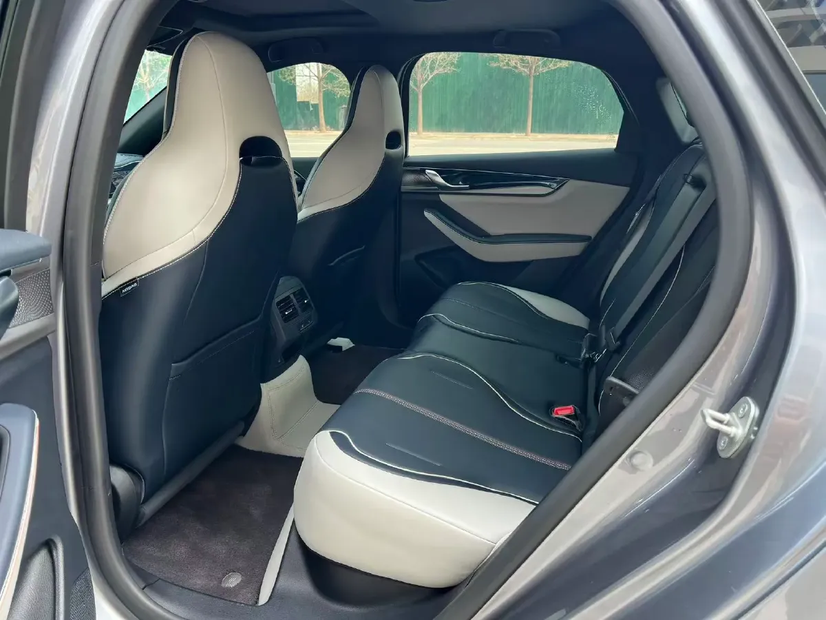 2021 Isuzu D-MAX 1.9T 163HP L4 6AT,autocango,china used car exporter,china ev exporter,chinese used car exporter,chinese used ev exporter