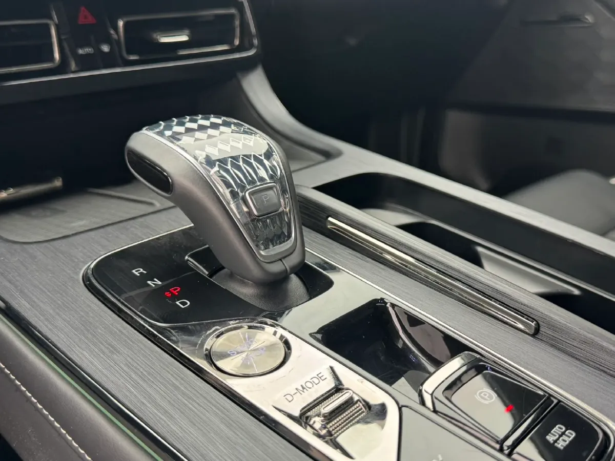 2022 GAC Trumpchi GS8 2.0T 190HP L4 E-CVT Hybrid,autocango,china used car exporter,china ev exporter,chinese used car exporter,chinese used ev exporter