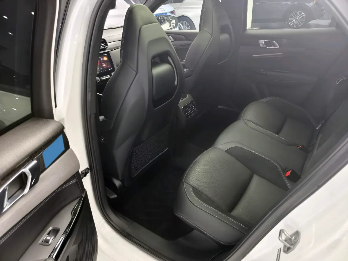 2022 LYNK&CO 03 2.0T 190HP L4 7DCT,autocango,china used car exporter,china ev exporter,chinese used car exporter,chinese used ev exporter