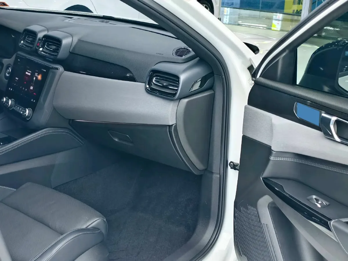 2022 LYNK&CO 03 2.0T 190HP L4 7DCT,autocango,china used car exporter,china ev exporter,chinese used car exporter,chinese used ev exporter