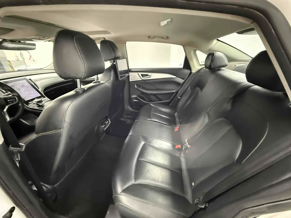 2020 Roewe i6 MAX 1.5T 169HP L4 AMT PHEV,autocango,china used car exporter,china ev exporter,chinese used car exporter,chinese used ev exporter