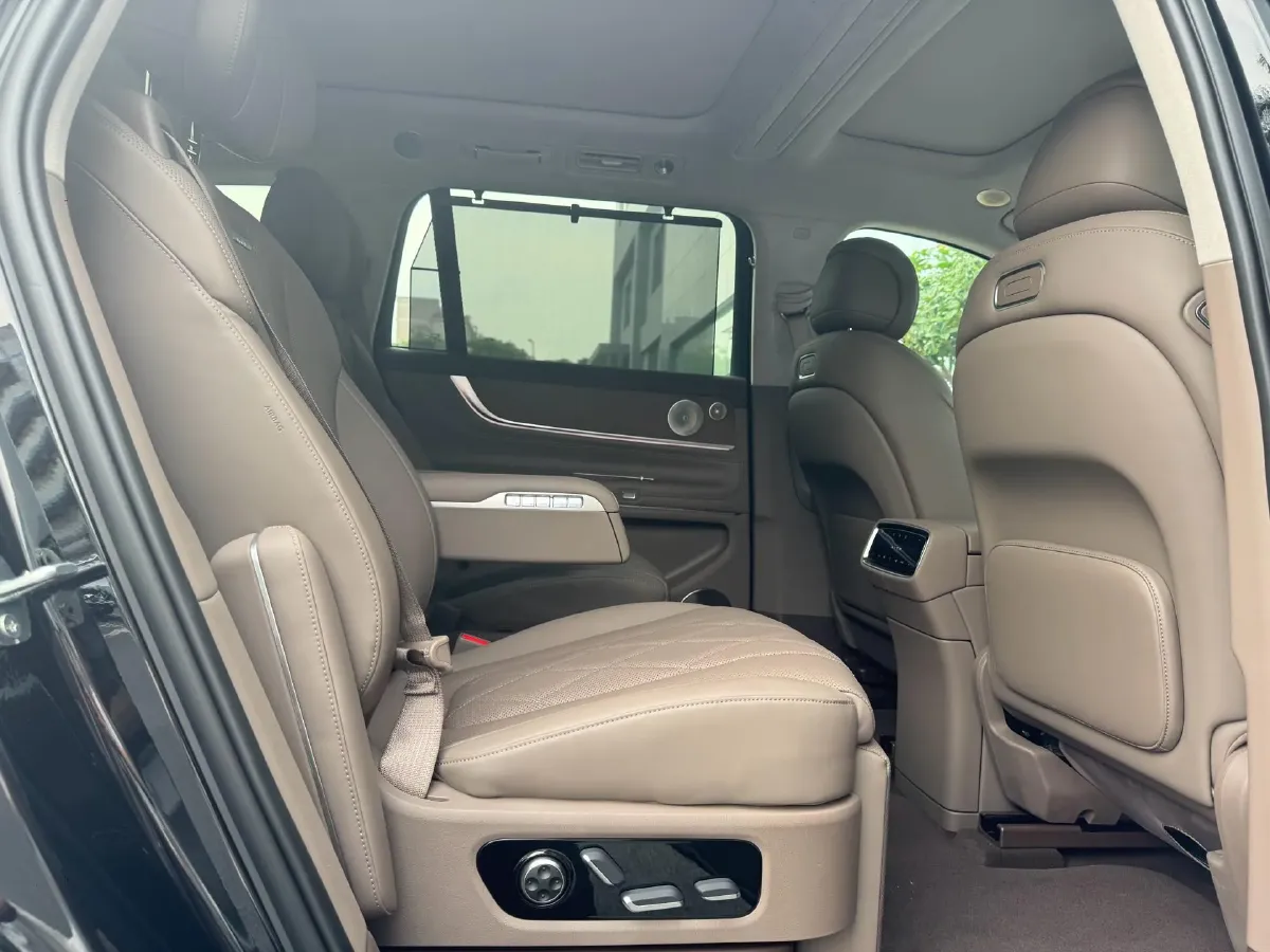 2024 AITO AITO M9 1.5T 152HP L4 REEV 42KWH,autocango,china used car exporter,china ev exporter,chinese used car exporter,chinese used ev exporter