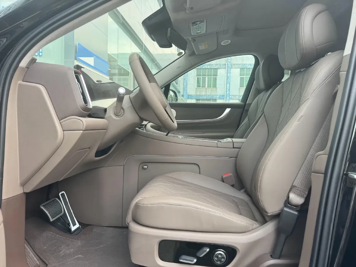 2024 AITO AITO M9 1.5T 152HP L4 REEV 42KWH,autocango,china used car exporter,china ev exporter,chinese used car exporter,chinese used ev exporter