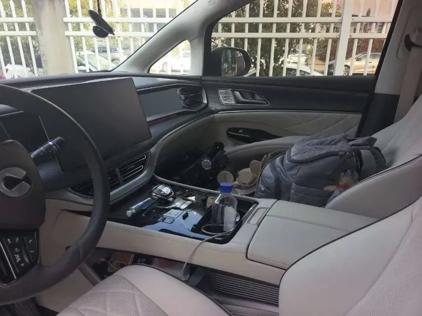 2024 Denza D9 1.5T 139HP L4 E-CVT PHEV 40KWH,autocango,china used car exporter,china ev exporter,chinese used car exporter,chinese used ev exporter