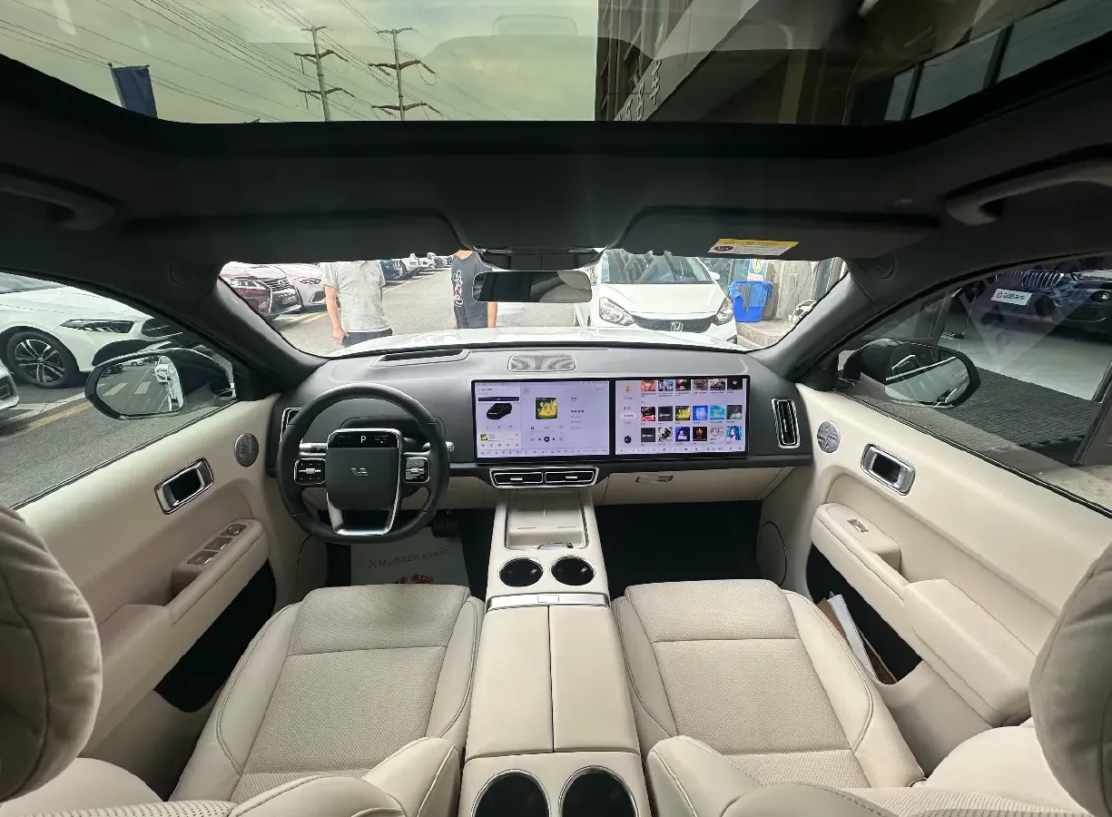 2024 Volvo S60 2.0T 197HP L4 7DCT,autocango,china used car exporter,china ev exporter,chinese used car exporter,chinese used ev exporter