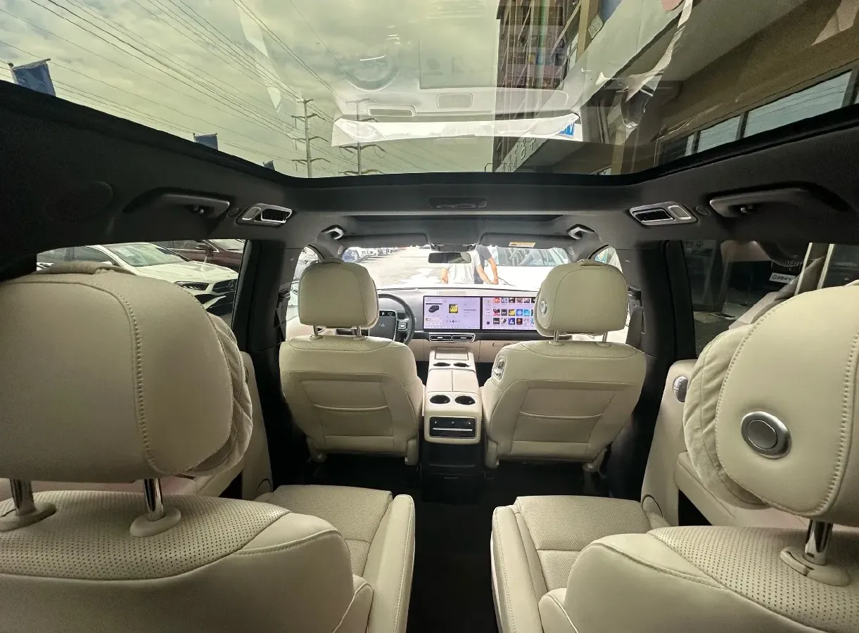 2024 Volvo S60 2.0T 197HP L4 7DCT,autocango,china used car exporter,china ev exporter,chinese used car exporter,chinese used ev exporter