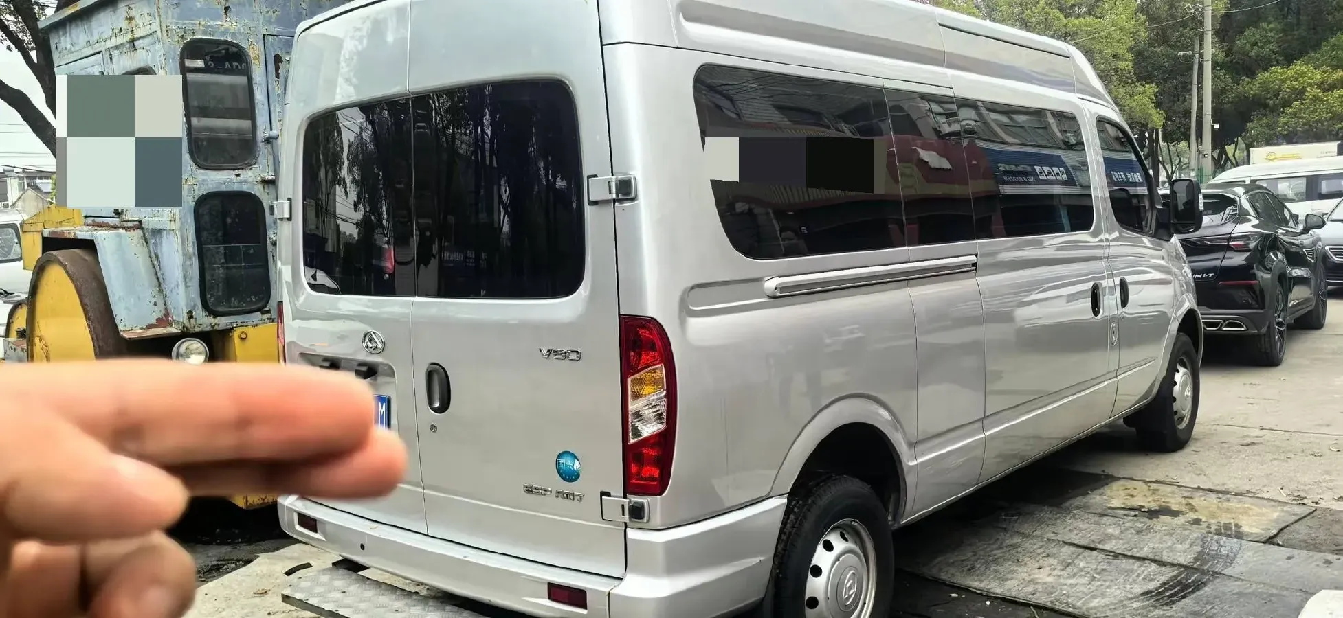 2019 MAXUS XinTu V80 2.0T 139HP L4 6MT,autocango,china used car exporter,china ev exporter,chinese used car exporter,chinese used ev exporter