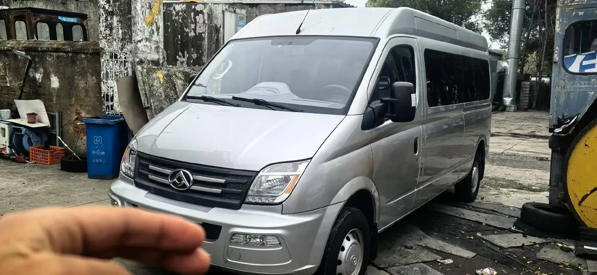 2019 MAXUS XinTu V80 2.0T 139HP L4 6MT,autocango,china used car exporter,china ev exporter,chinese used car exporter,chinese used ev exporter
