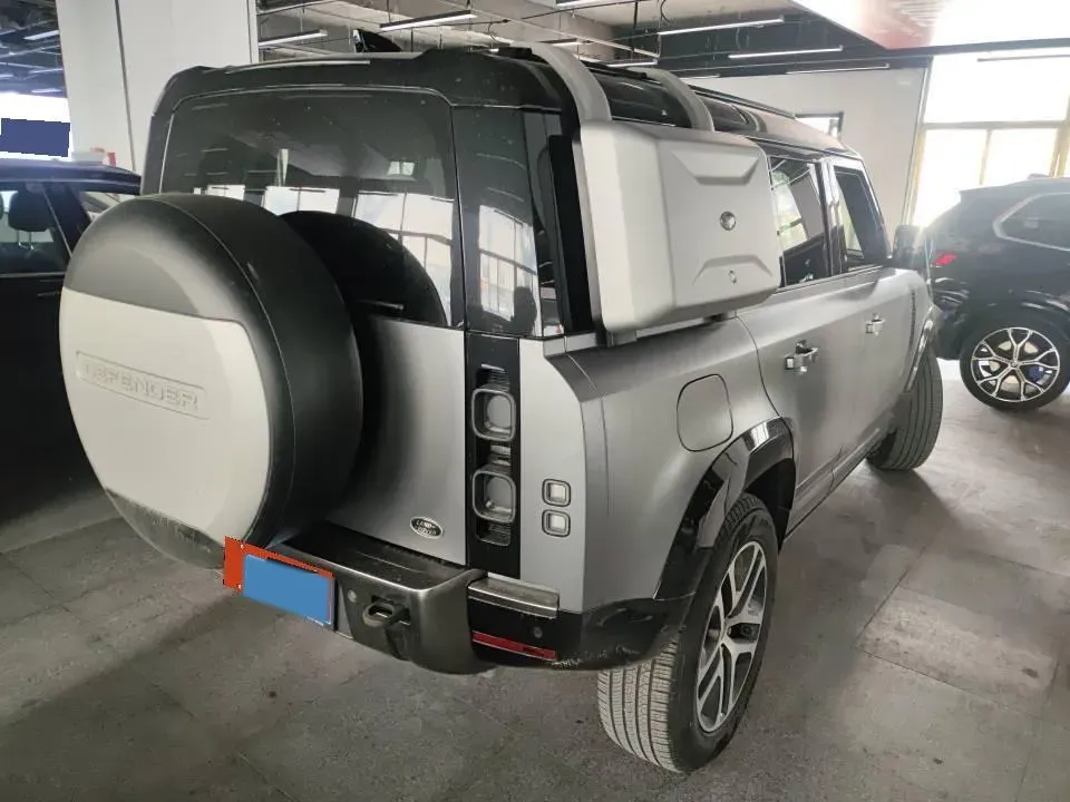 2021 Land Rover Defender 3.0T 400HP L6 8AT,autocango,china used car exporter,china ev exporter,chinese used car exporter,chinese used ev exporter