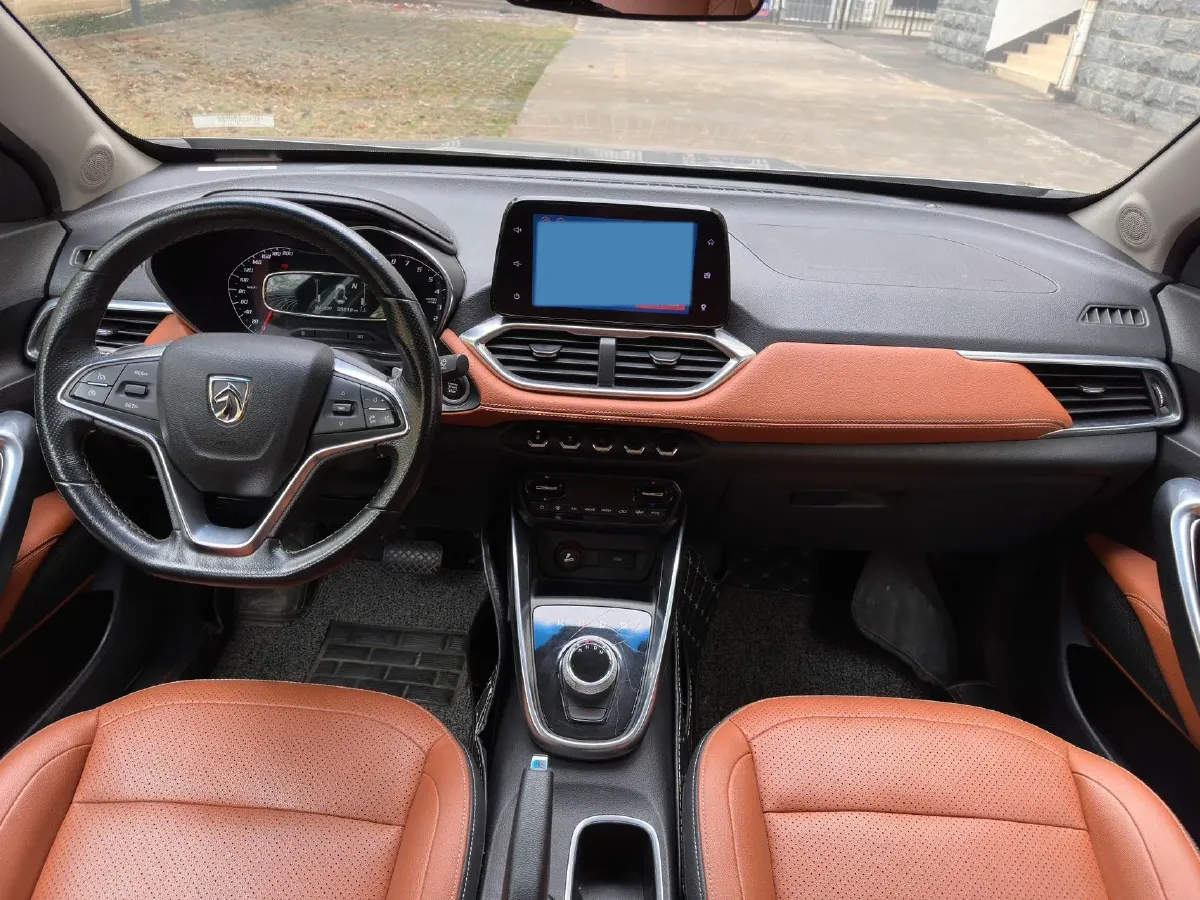 2017 HaiMa S5 Young Edition 1.6L 122HP L4 5MT,autocango,china used car exporter,china ev exporter,chinese used car exporter,chinese used ev exporter