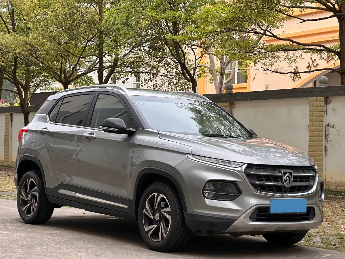 2017 HaiMa S5 Young Edition 1.6L 122HP L4 5MT,autocango,china used car exporter,china ev exporter,chinese used car exporter,chinese used ev exporter