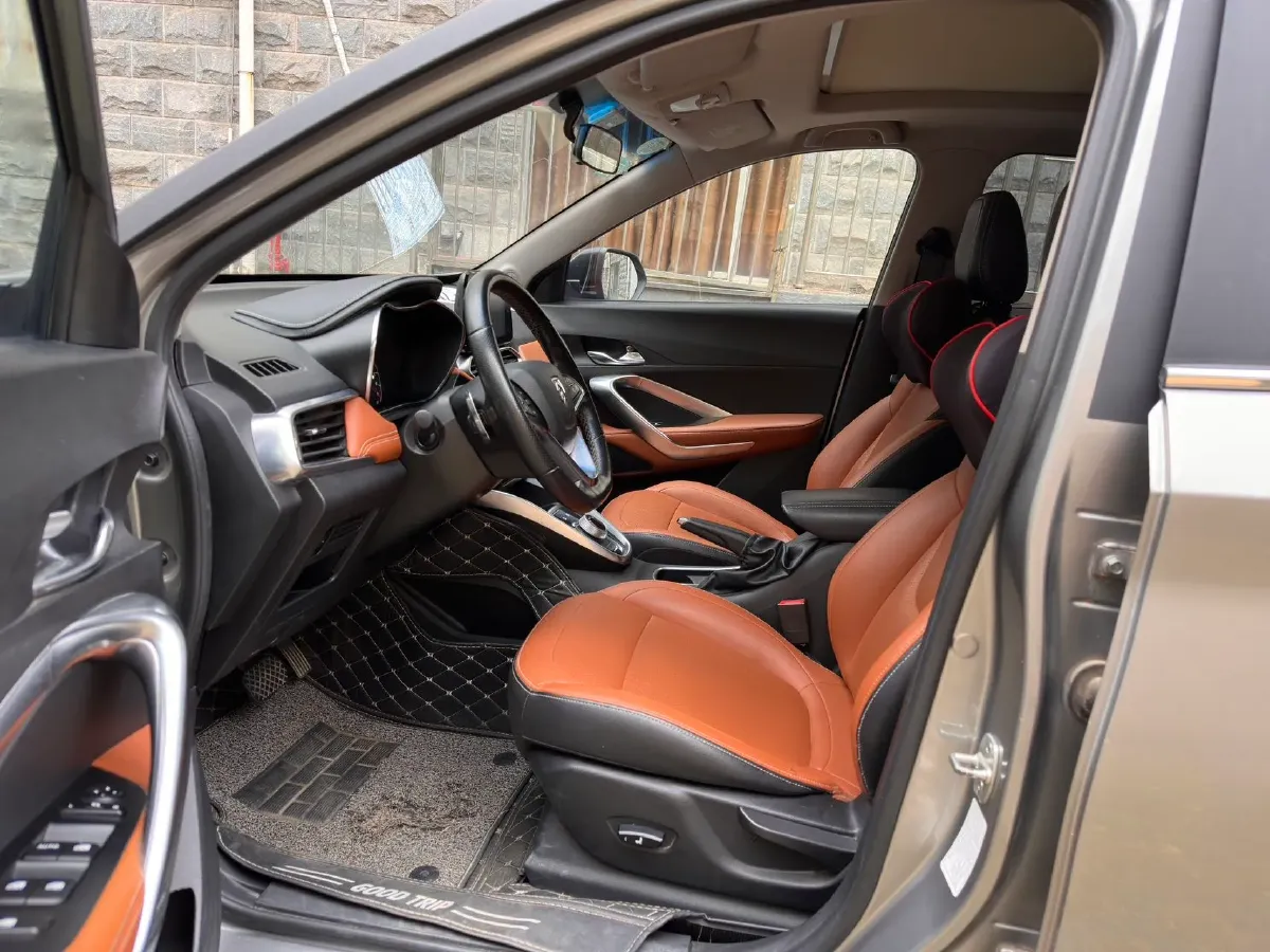 2017 HaiMa S5 Young Edition 1.6L 122HP L4 5MT,autocango,china used car exporter,china ev exporter,chinese used car exporter,chinese used ev exporter