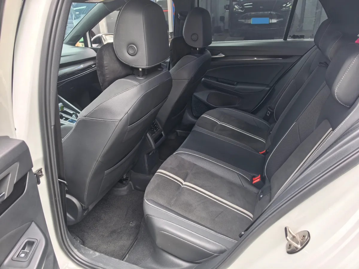 2021 Volkswagen Golf 1.4T 150HP L4 7DCT,autocango,china used car exporter,china ev exporter,chinese used car exporter,chinese used ev exporter