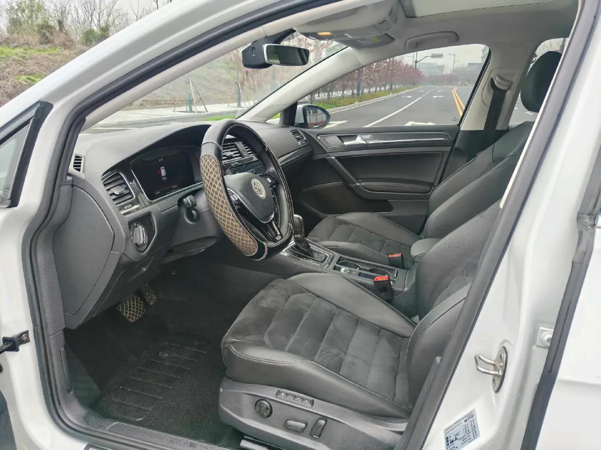 2020 Volkswagen Golf 1.4T 150HP L4 7DCT,autocango,china used car exporter,china ev exporter,chinese used car exporter,chinese used ev exporter