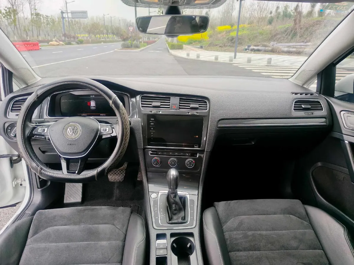 2020 Volkswagen Golf 1.4T 150HP L4 7DCT,autocango,china used car exporter,china ev exporter,chinese used car exporter,chinese used ev exporter