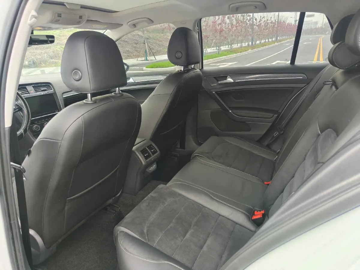 2020 Volkswagen Golf 1.4T 150HP L4 7DCT,autocango,china used car exporter,china ev exporter,chinese used car exporter,chinese used ev exporter