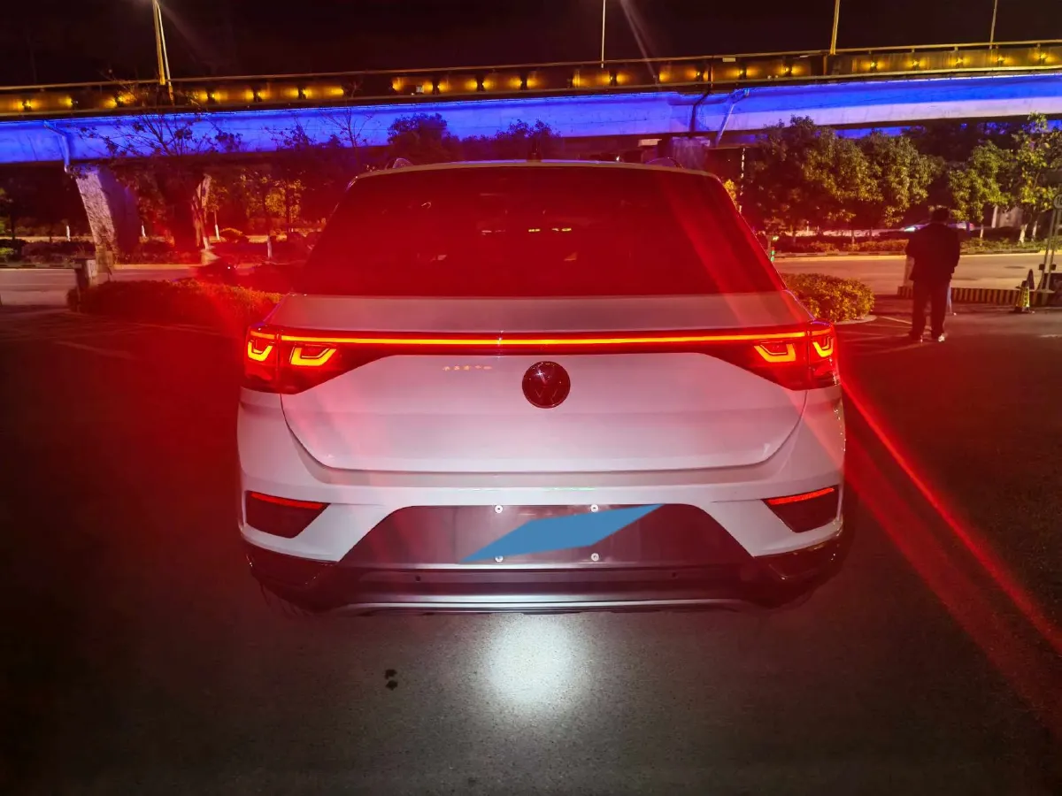 2023 Volkswagen T-Roc 1.4T 150HP L4 7DCT,autocango,china used car exporter,china ev exporter,chinese used car exporter,chinese used ev exporter