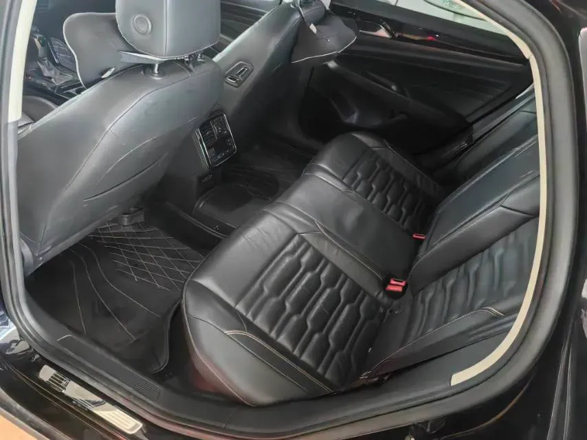 2019 Skoda Kodiak 2.0T 186HP L4 7DCT,autocango,china used car exporter,china ev exporter,chinese used car exporter,chinese used ev exporter