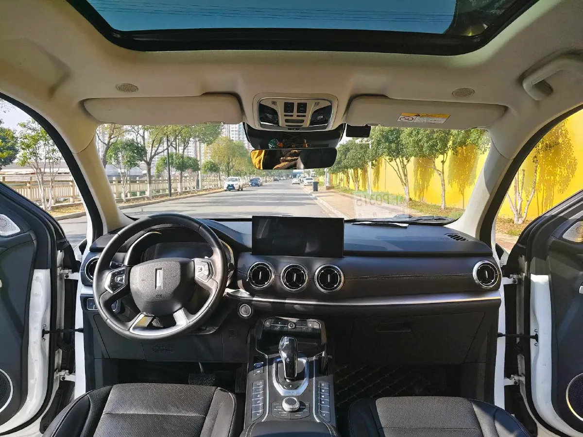 2020 WEY VV6 2.0T 227HP L4 7DCT,autocango,china used car exporter,china ev exporter,chinese used car exporter,chinese used ev exporter