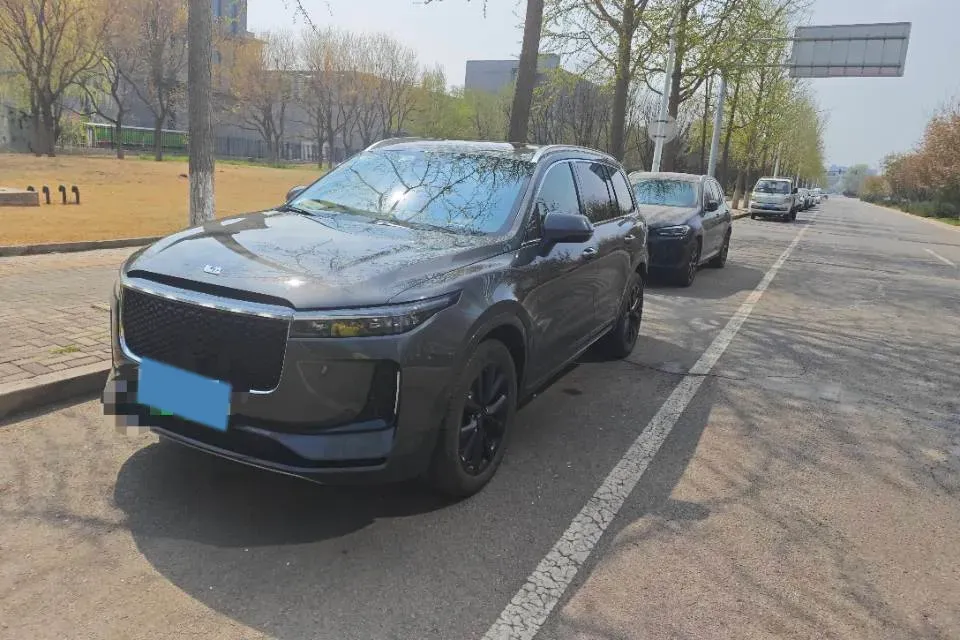 2020 Li ONE Range Extended 131HP REEV 40.5KWH,autocango,china used car exporter,china ev exporter,chinese used car exporter,chinese used ev exporter