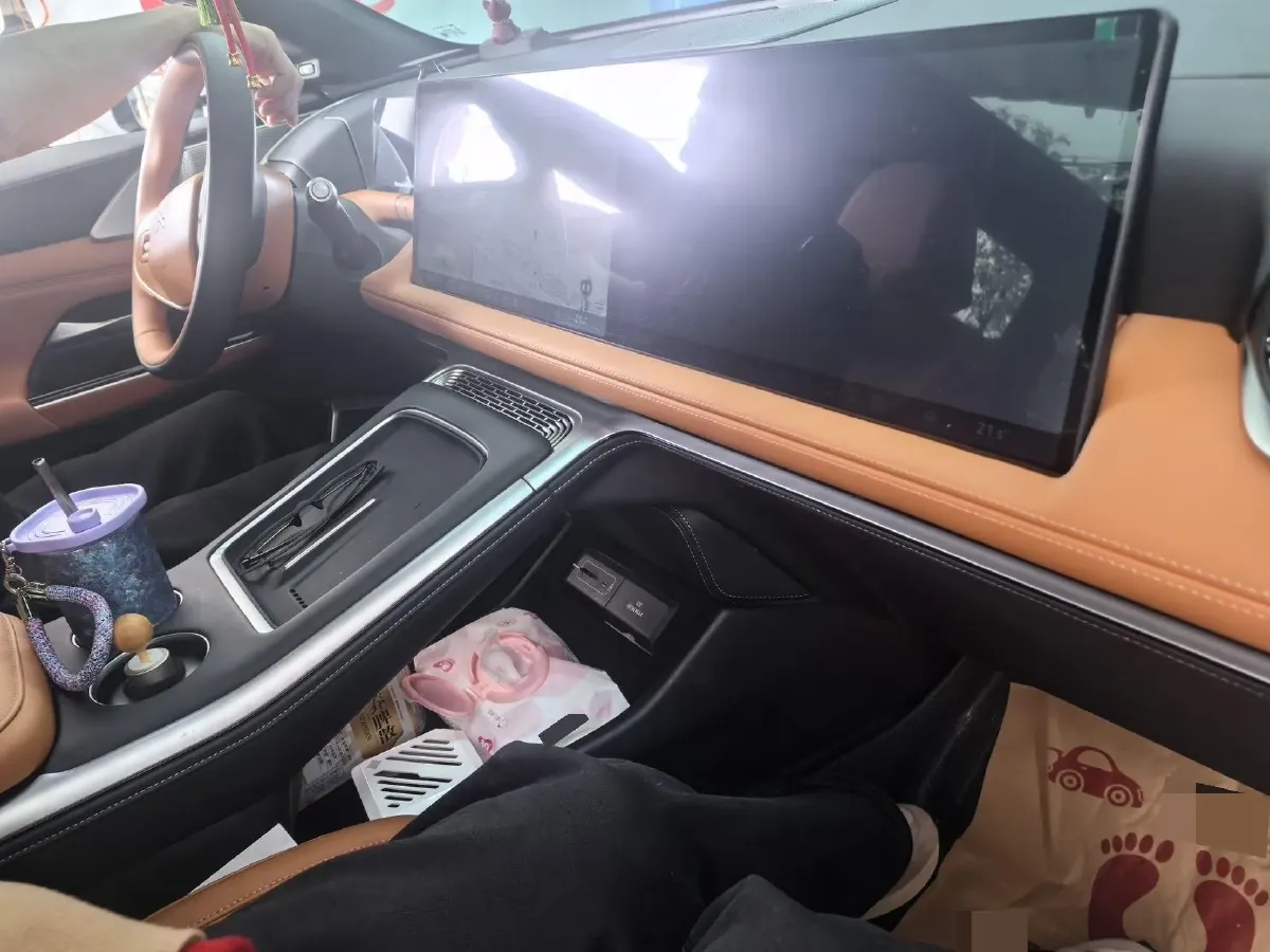 2025 Xpeng G9 BEV 79KWH,autocango,china used car exporter,china ev exporter,chinese used car exporter,chinese used ev exporter