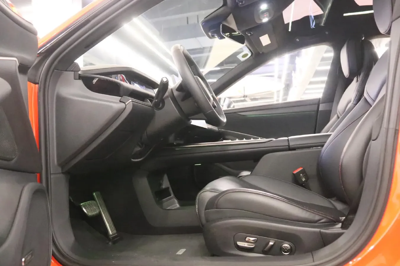 2024 MI SU7 BEV 101KWH,autocango,china used car exporter,china ev exporter,chinese used car exporter,chinese used ev exporter