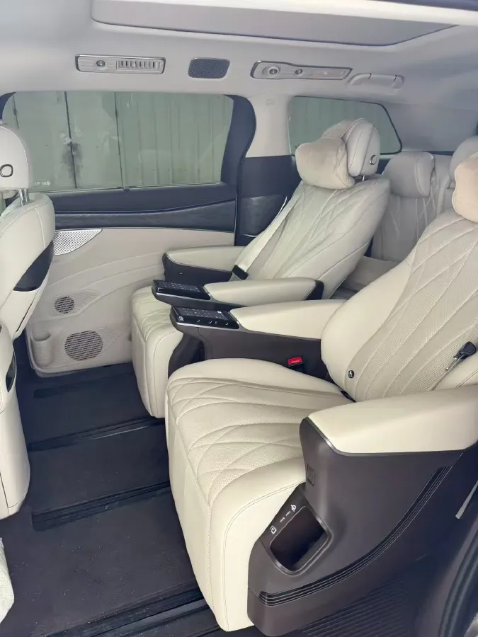 2025 Denza D9 1.5T 156HP L4 E-CVT PHEV 40KWH,autocango,china used car exporter,china ev exporter,chinese used car exporter,chinese used ev exporter