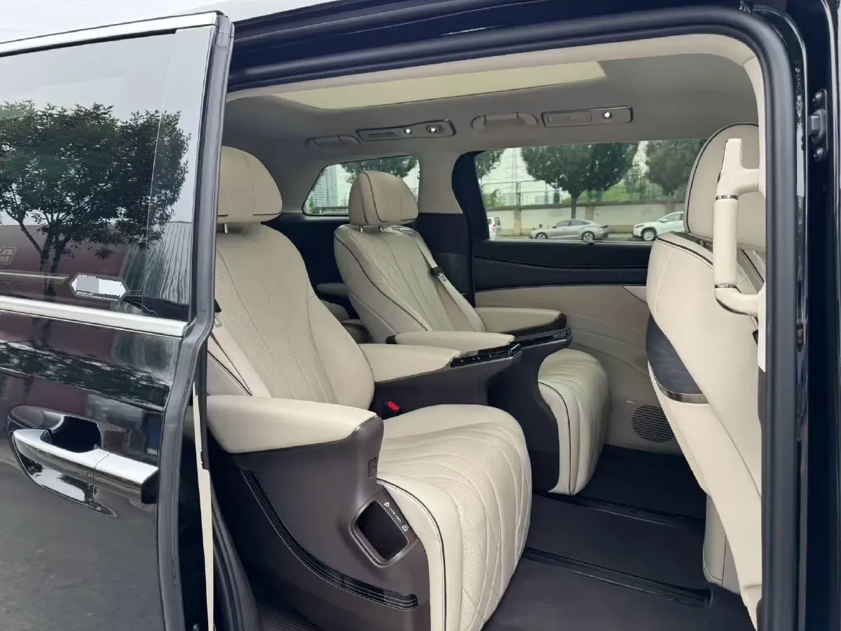 2024 Denza D9 1.5T 139HP L4 E-CVT PHEV 40KWH,autocango,china used car exporter,china ev exporter,chinese used car exporter,chinese used ev exporter