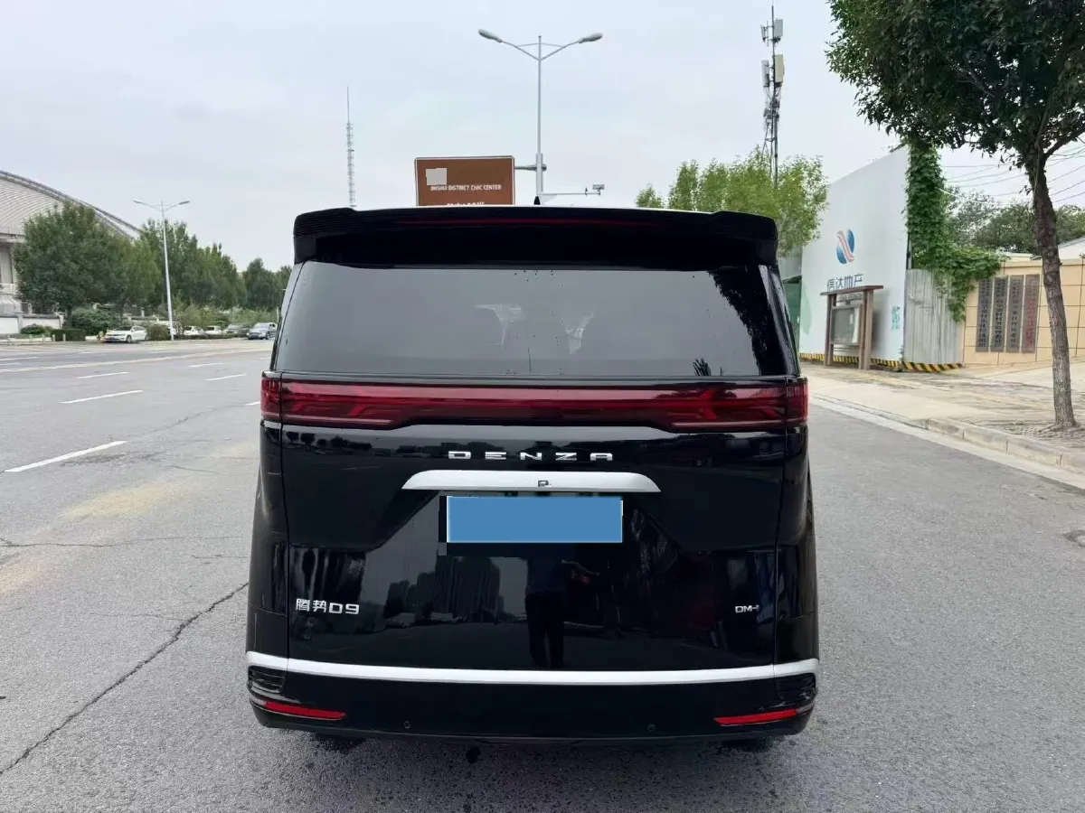 2024 Denza D9 1.5T 139HP L4 E-CVT PHEV 40KWH,autocango,china used car exporter,china ev exporter,chinese used car exporter,chinese used ev exporter