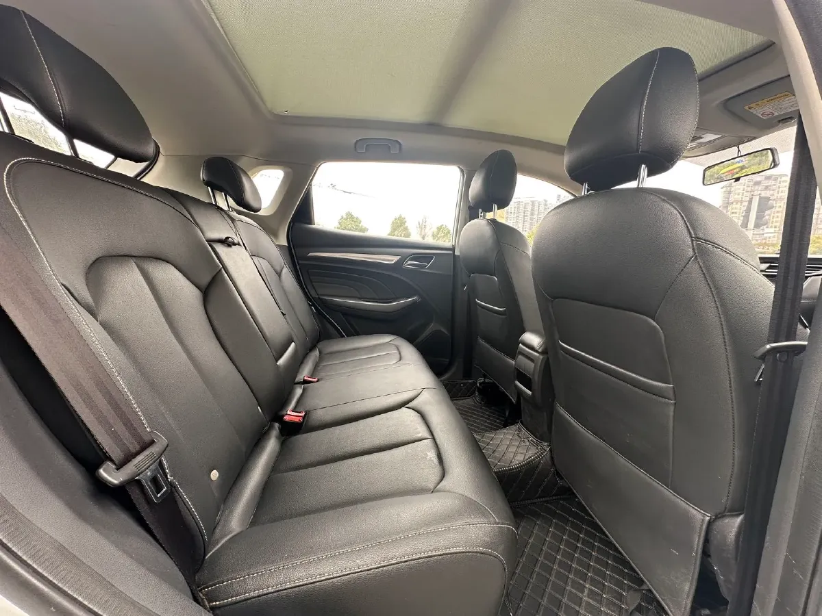 2018 Roewe i6 1.0T 125HP L3 6MT,autocango,china used car exporter,china ev exporter,chinese used car exporter,chinese used ev exporter