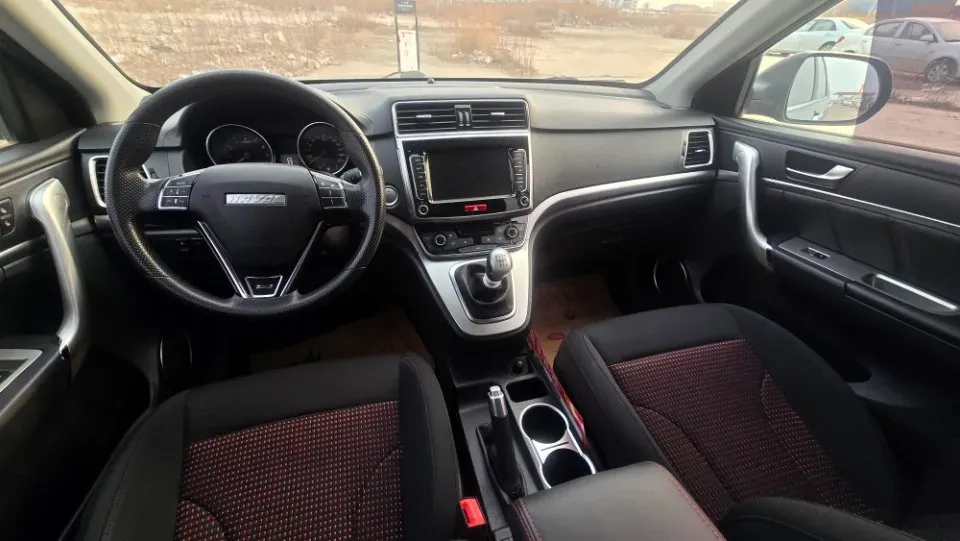 2019 Haval M6 1.5T 150HP L4 6MT,autocango,china used car exporter,china ev exporter,chinese used car exporter,chinese used ev exporter