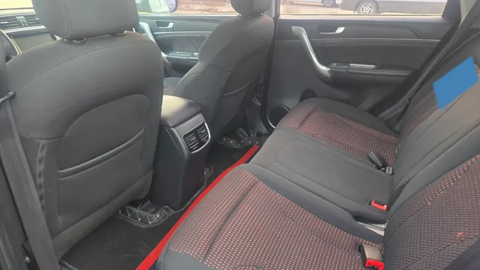 2019 Haval M6 1.5T 150HP L4 6MT,autocango,china used car exporter,china ev exporter,chinese used car exporter,chinese used ev exporter