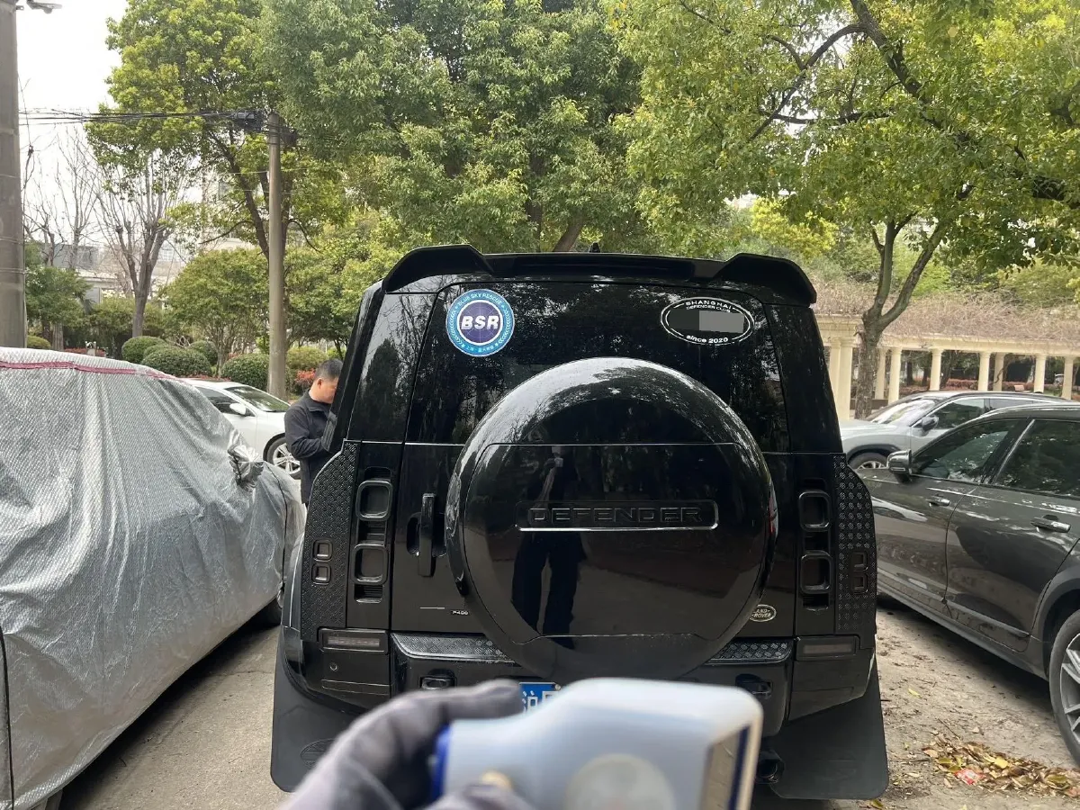 2023 Land Rover Defender 3.0T 400HP L6 8AT,autocango,china used car exporter,china ev exporter,chinese used car exporter,chinese used ev exporter