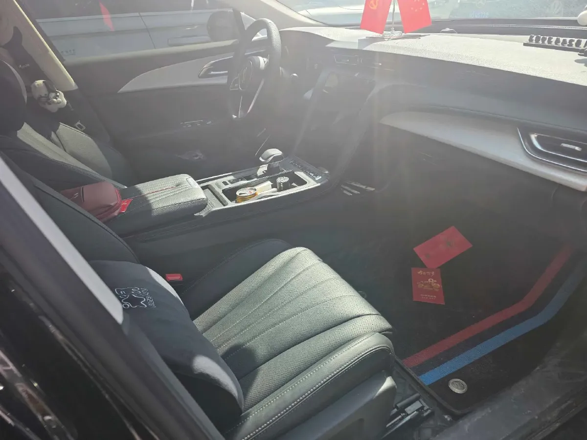 2025 HongQi H5 1.5T 169HP L4 7DCT,autocango,china used car exporter,china ev exporter,chinese used car exporter,chinese used ev exporter