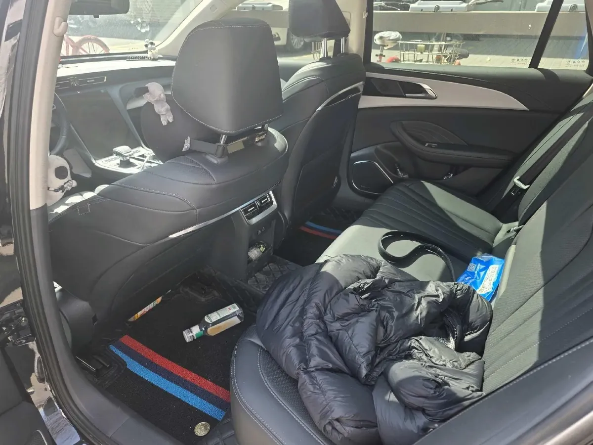 2025 HongQi H5 1.5T 169HP L4 7DCT,autocango,china used car exporter,china ev exporter,chinese used car exporter,chinese used ev exporter