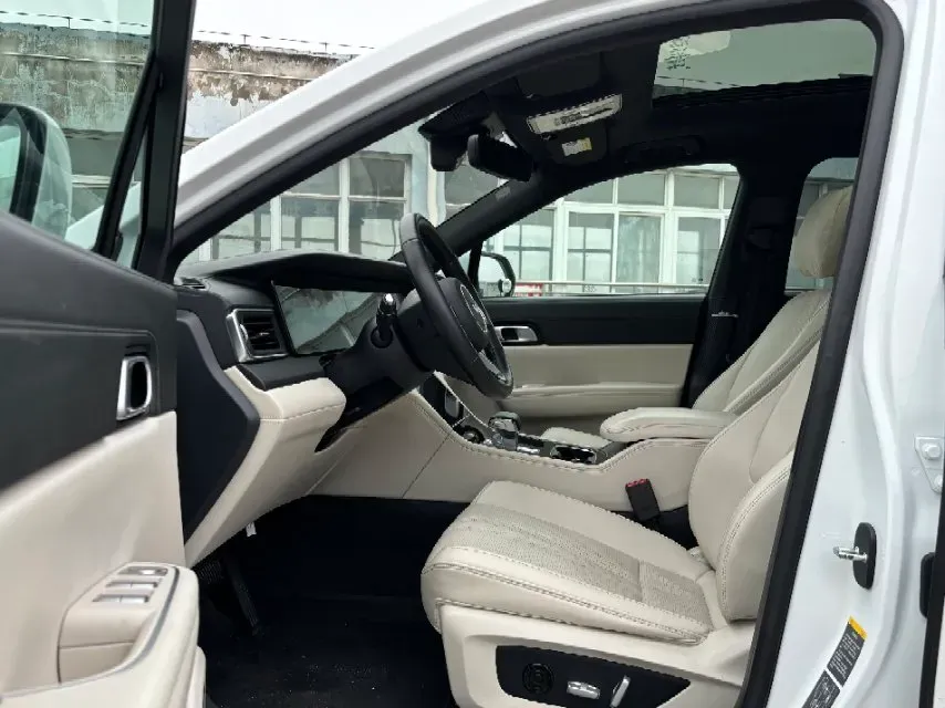 2020 Li ONE Range Extended 131HP REEV 40.5KWH,autocango,china used car exporter,china ev exporter,chinese used car exporter,chinese used ev exporter