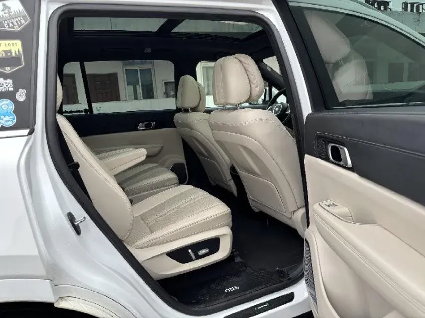 2020 Li ONE Range Extended 131HP REEV 40.5KWH,autocango,china used car exporter,china ev exporter,chinese used car exporter,chinese used ev exporter
