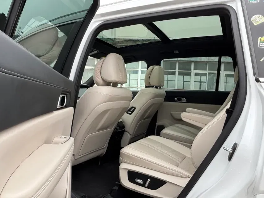 2020 Li ONE Range Extended 131HP REEV 40.5KWH,autocango,china used car exporter,china ev exporter,chinese used car exporter,chinese used ev exporter