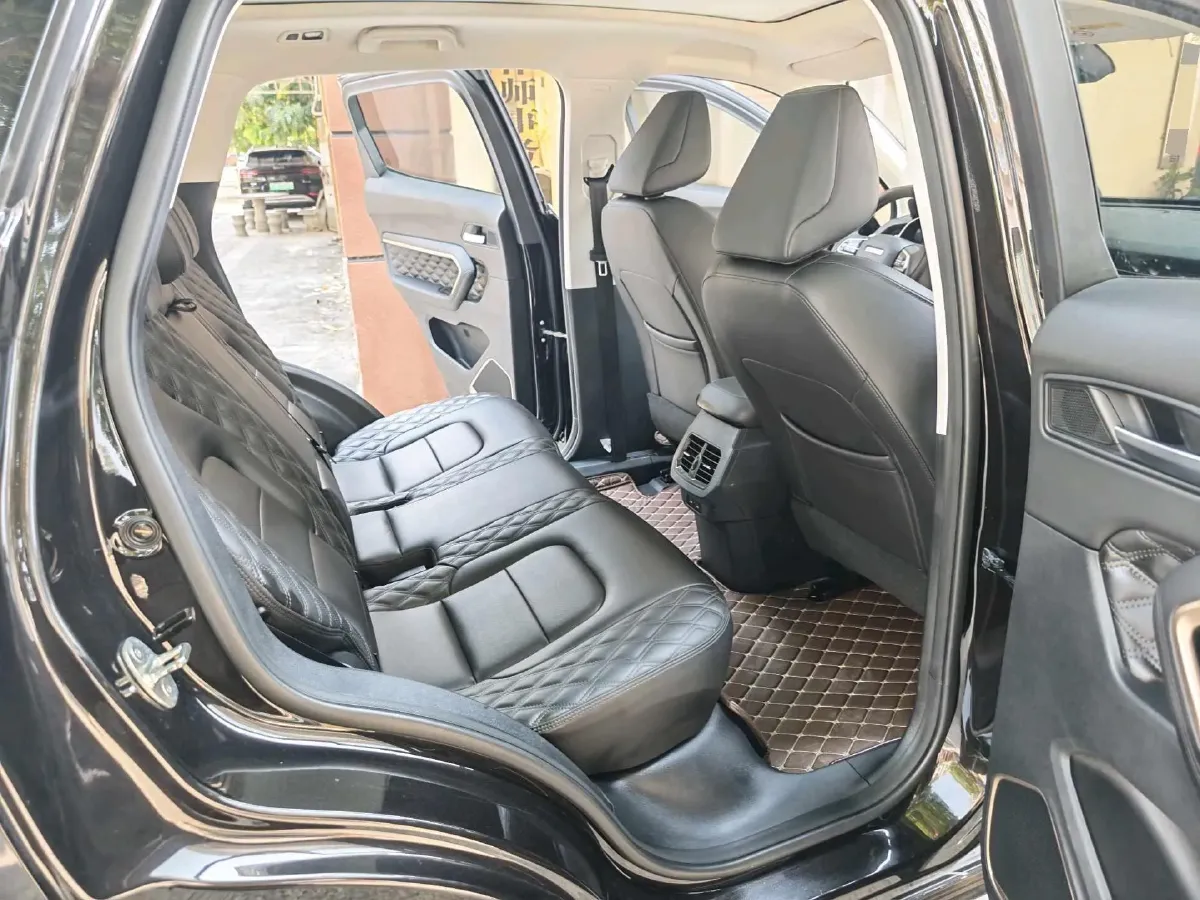 2020 Haval H6 1.5T 169HP L4 7DCT,autocango,china used car exporter,china ev exporter,chinese used car exporter,chinese used ev exporter